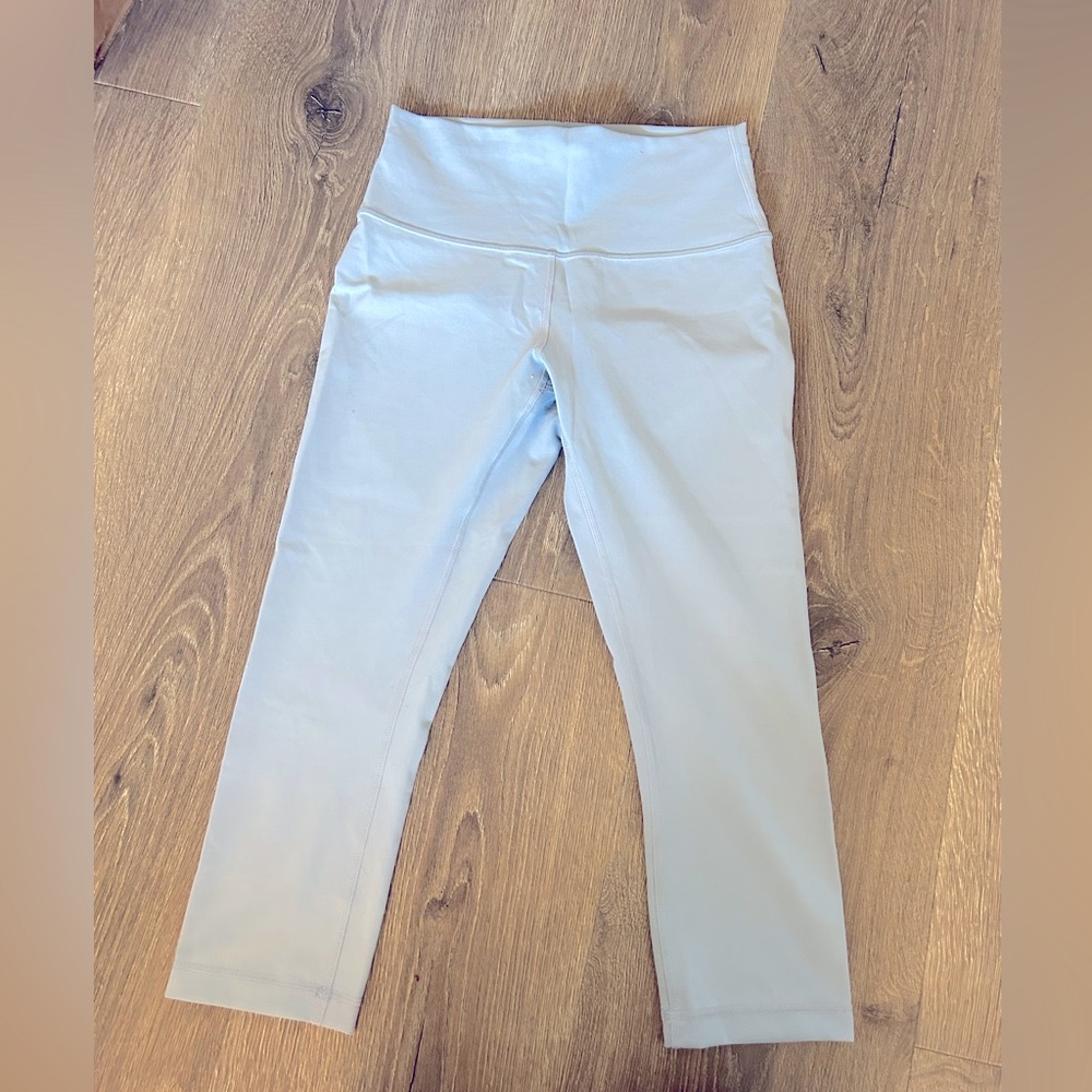 Lululemon Crop Wunder Train Leggings 21” in Chambray Blue Size 8